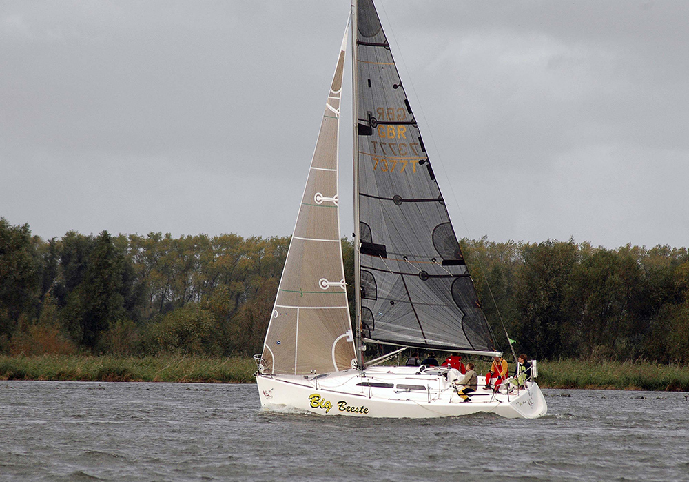 racing-sailing-boat-yacht-eaton-4
